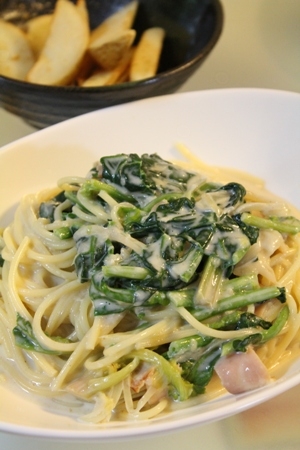 ほうれん草とベーコンのクリームパスタ レシピ・作り方